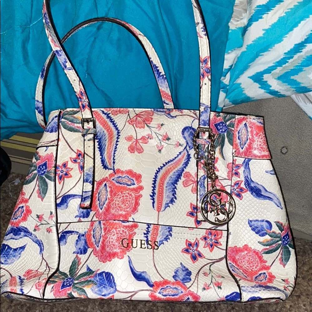 Guess bag